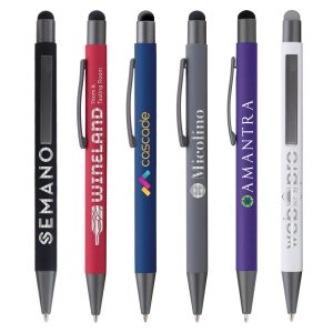 Metall Kugelschreiber mit Gravur. Mit blauer und schwarzer Mine. Soft Touch Oberfläche zur Verwendung auf Touchscreens. Edles Design in 6 Farben.